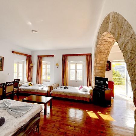 מלון הימארה Sea Horizon House Alexis מראה חיצוני תמונה
