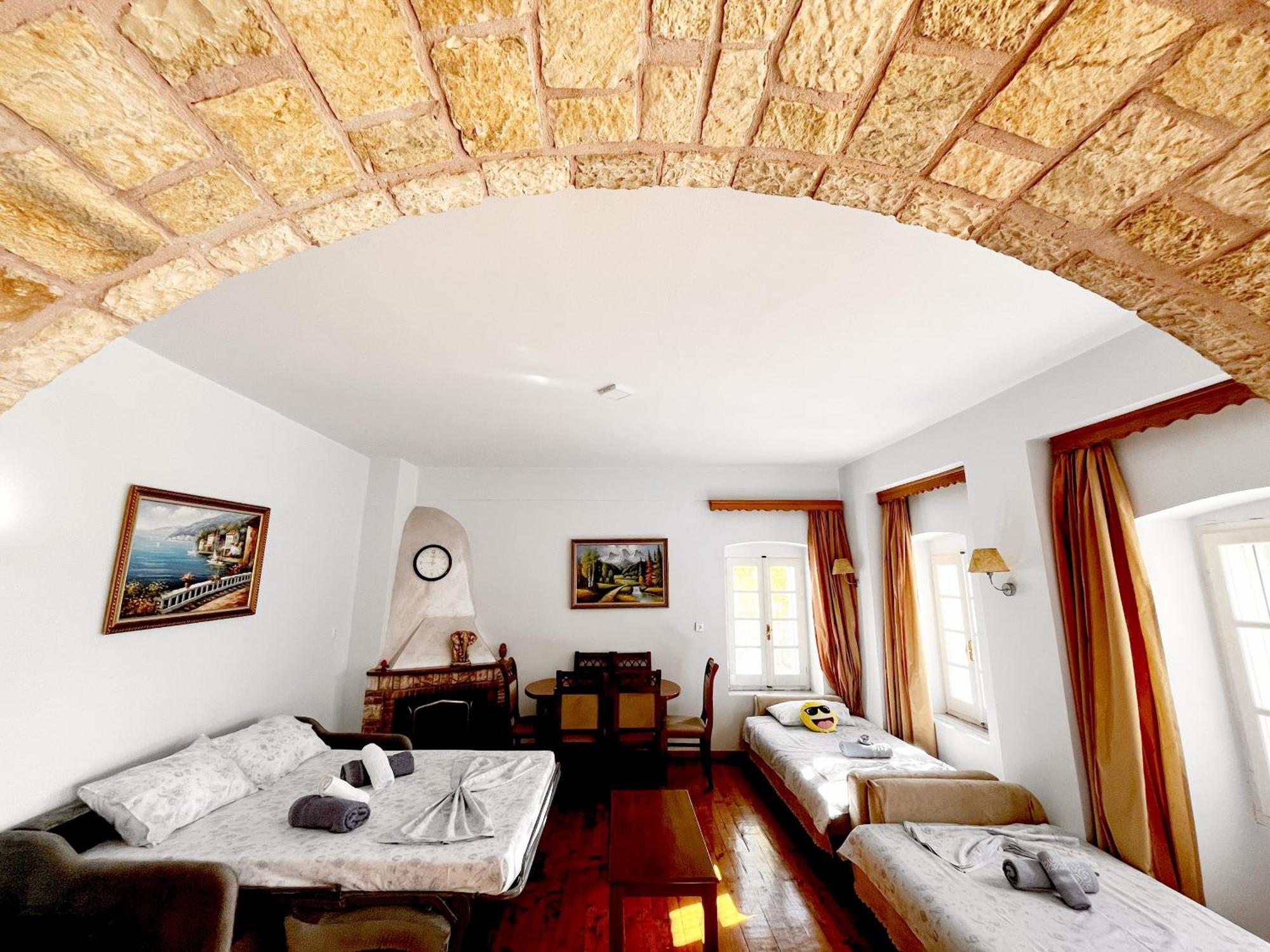 מלון הימארה Sea Horizon House Alexis מראה חיצוני תמונה